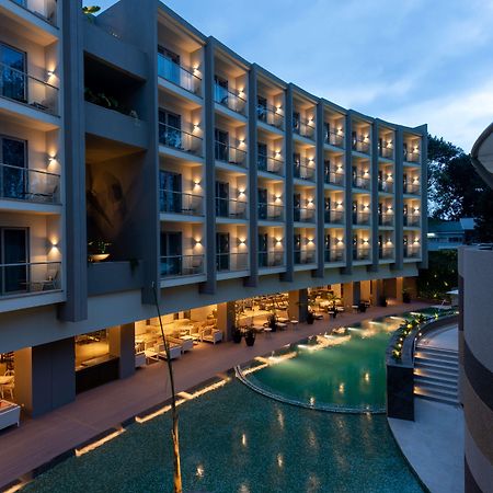 Radisson Blu Hotel & Residence Nairobi Arboretum Exterior foto The hotel's main pool