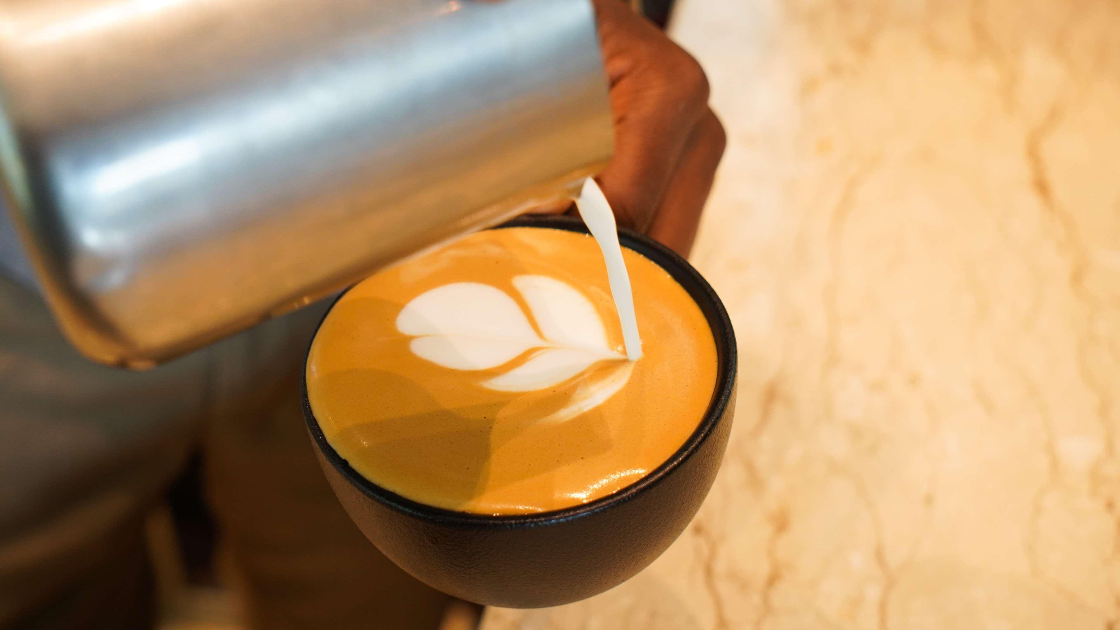 Radisson Blu Hotel & Residence Nairobi Arboretum Exterior foto A cup of coffee