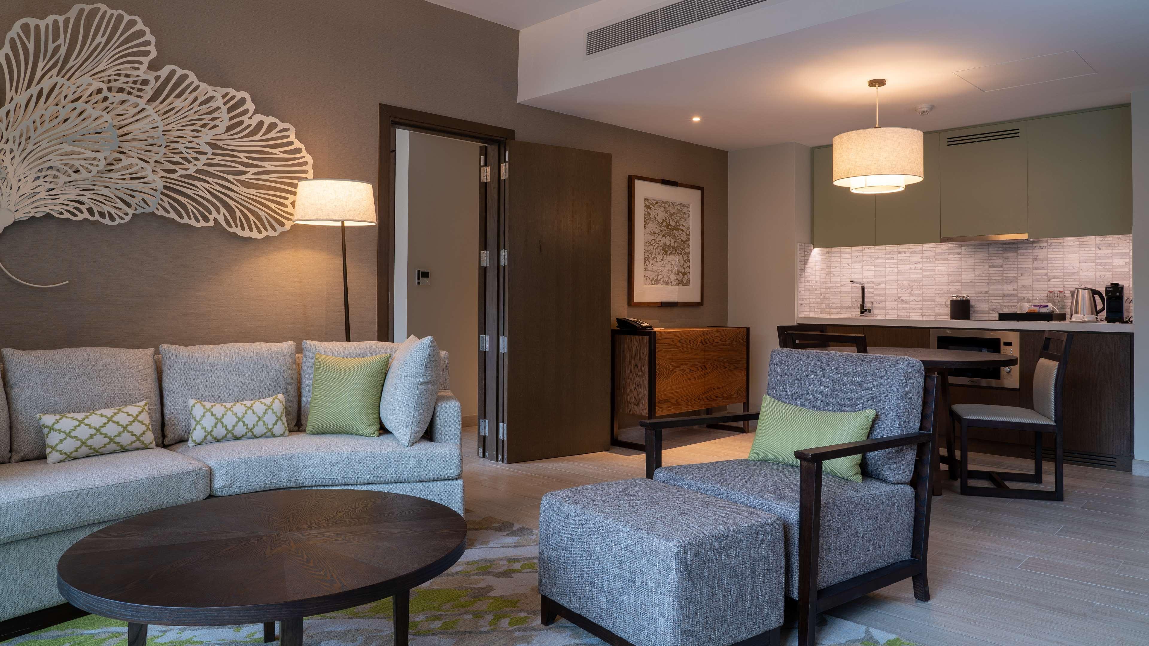 Radisson Blu Hotel & Residence Nairobi Arboretum Exterior foto A living room at the hotel